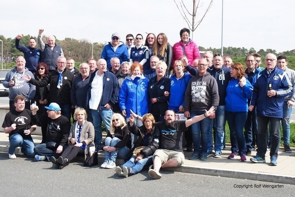 Förderverein des Schalke 04 Fanclub "Deutsches Eck Koblenz" e. V. spendet 1004 Euro